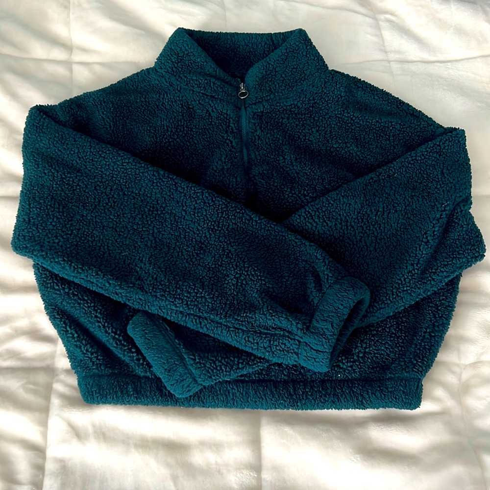 Medium Sherpa from So, teal color